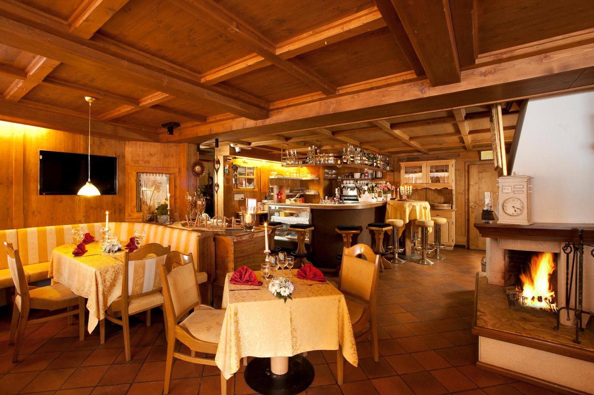 Hotel Italia Corvara In Badia Exterior foto
