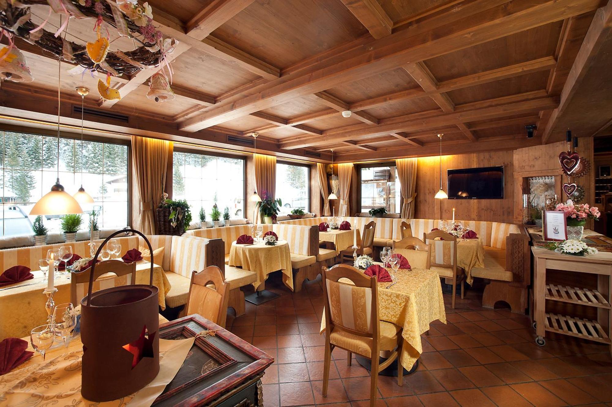 Hotel Italia Corvara In Badia Exterior foto